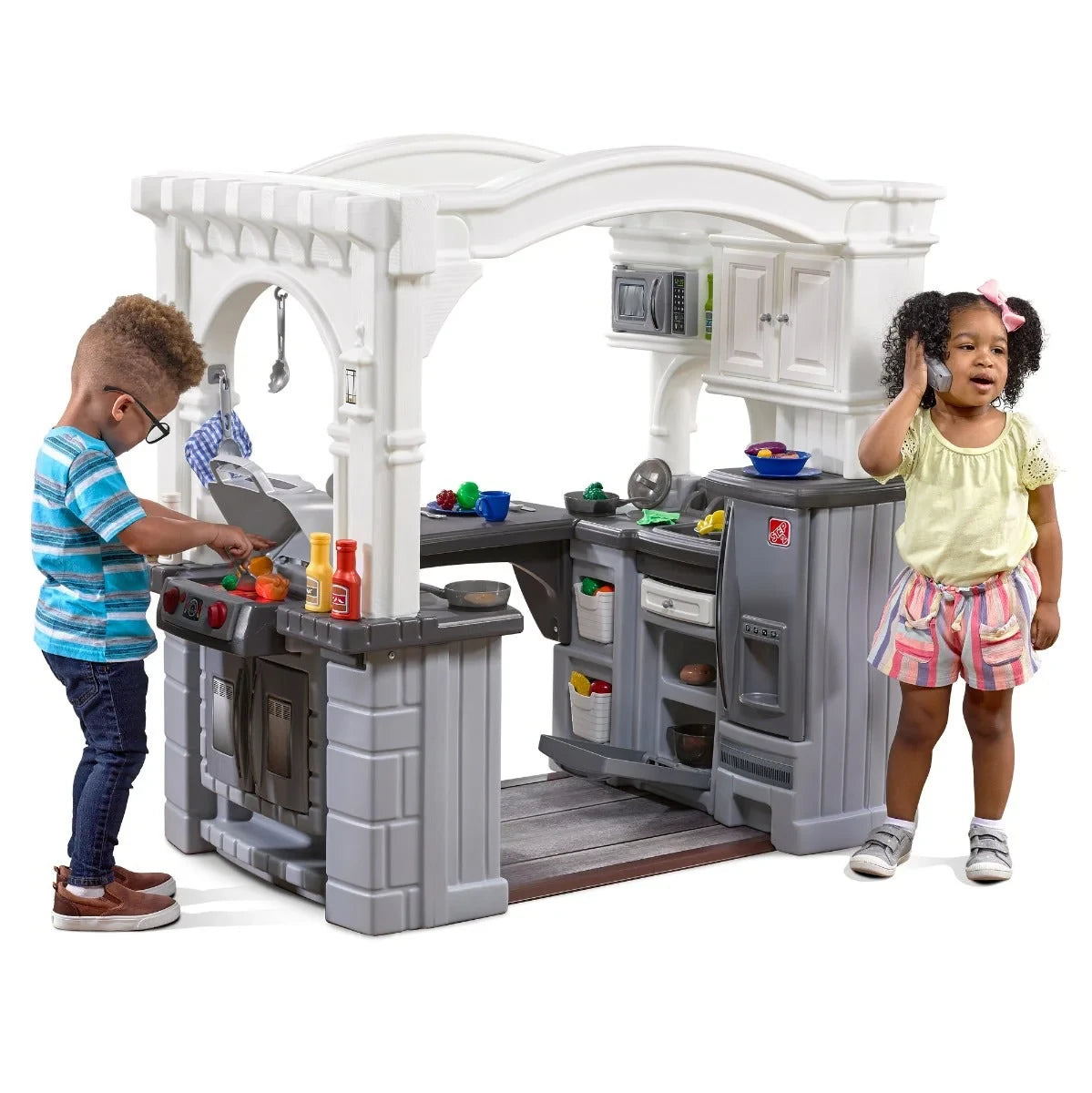 Grand Walk-In Classic Kitchen & Grill™