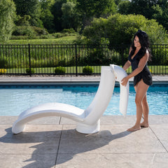 Mondello Lounger with Shade™